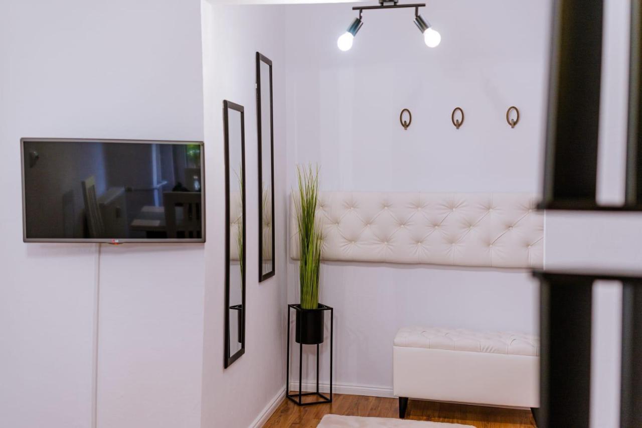 Eunice Apartament Oradea Luaran gambar